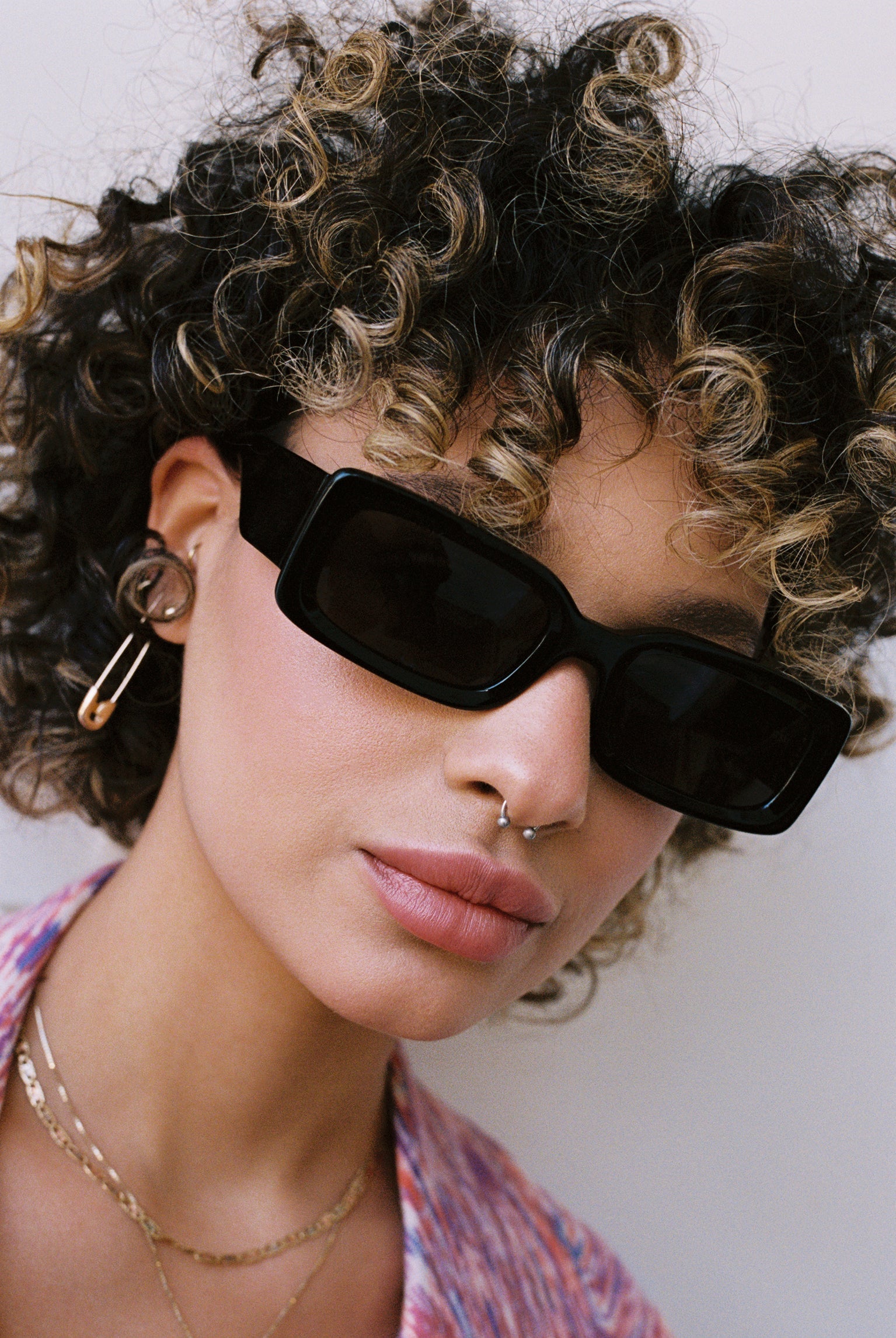 Akila Verve 2130 02 56 Onyx Rose