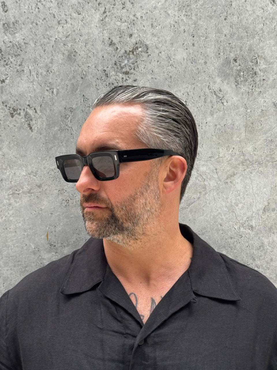 Akila Ares 2125 01 01 Black