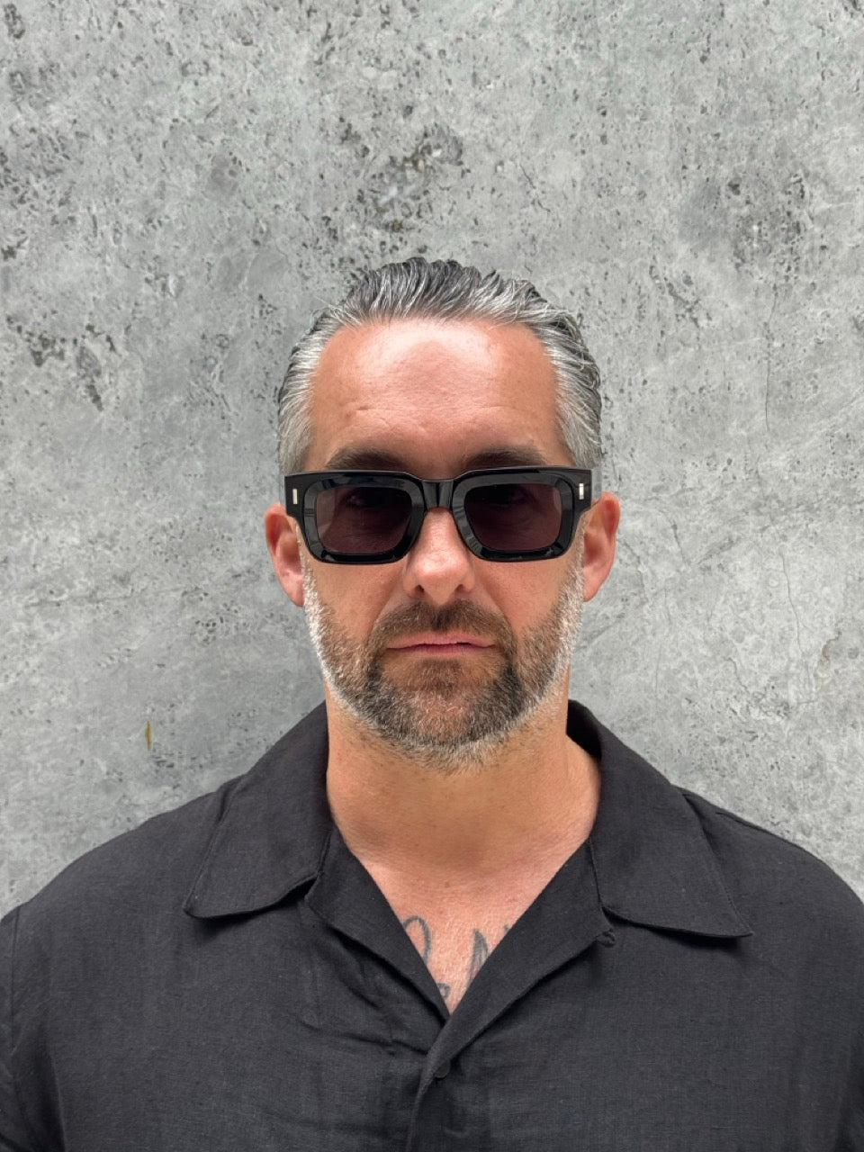 Akila Ares 2125 01 01 Black