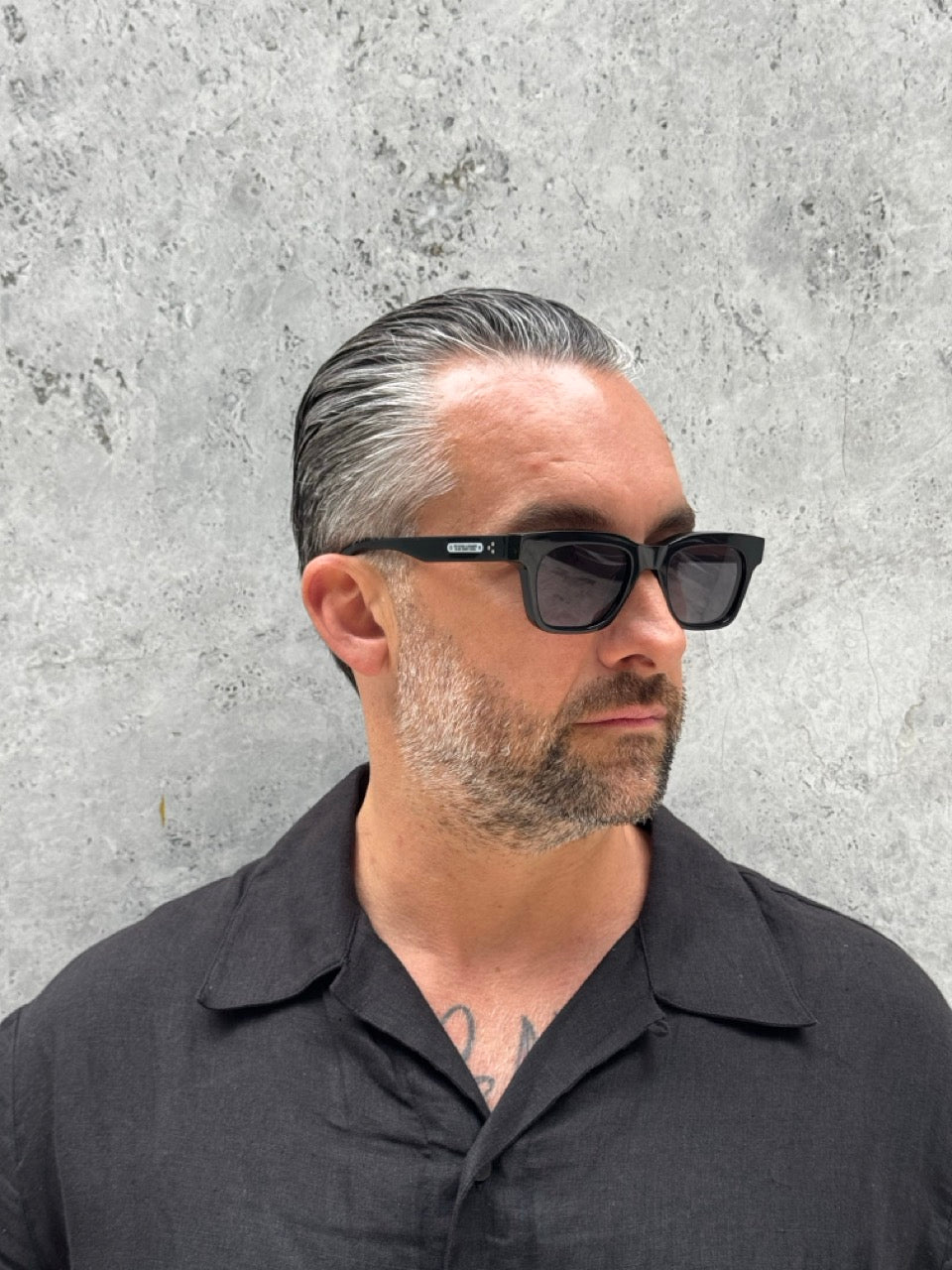 Akila Analogue 1923 01 01 Black