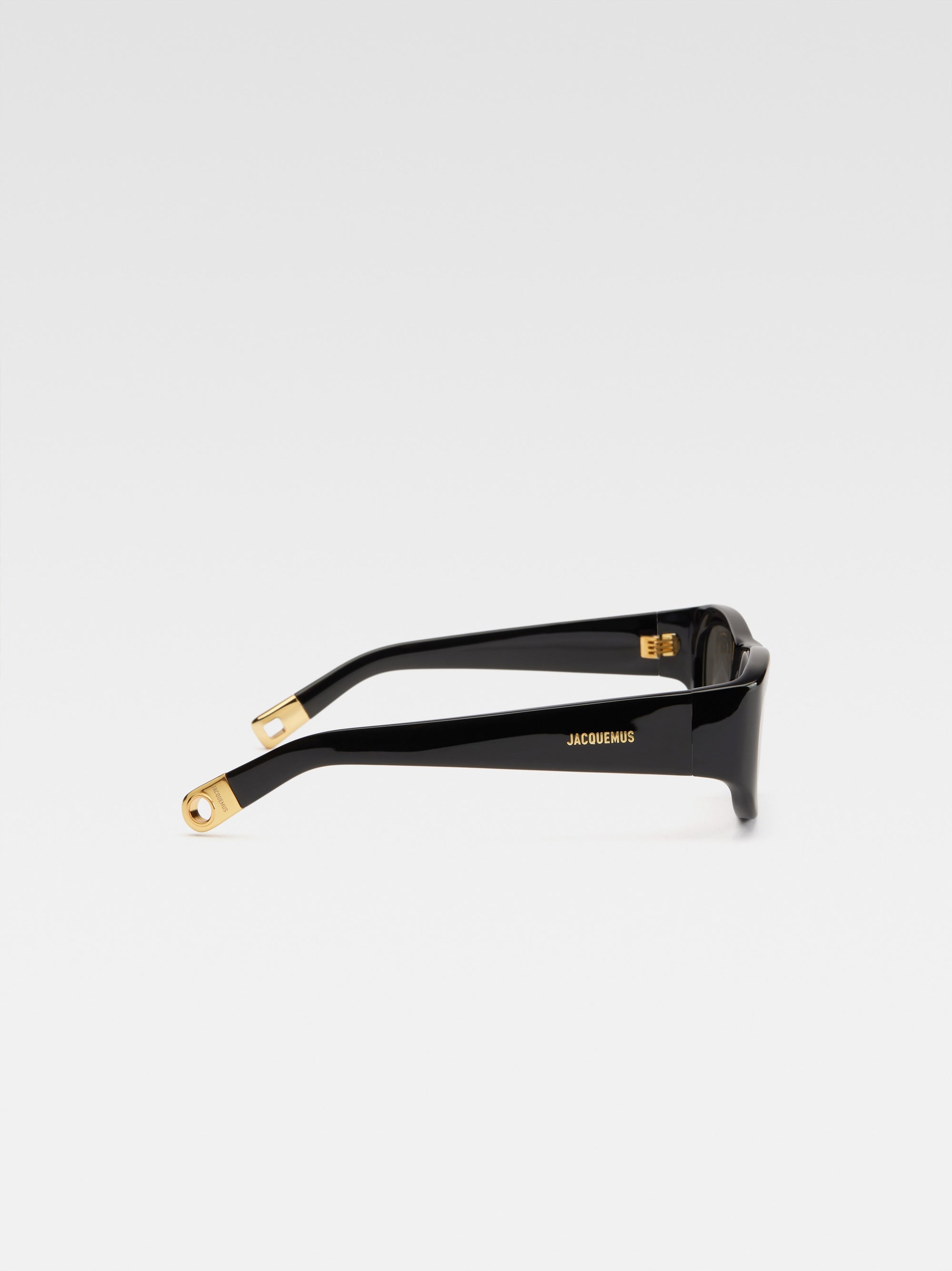 Jacquemus 2 C1  Pilato Black Gold