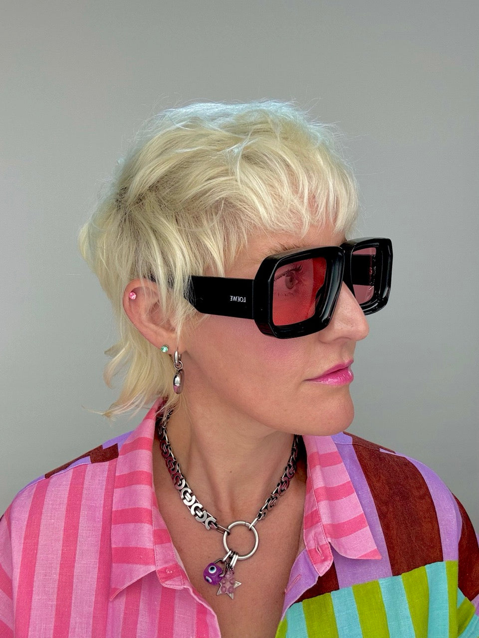 Loewe LW 40064U O1Y Black Rose